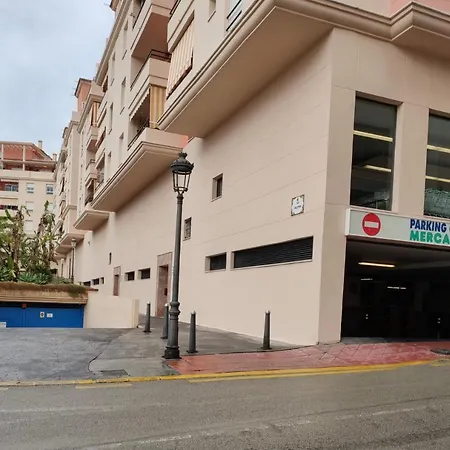 Sub-atico Con Parking En El Centro De Lägenhet Estepona